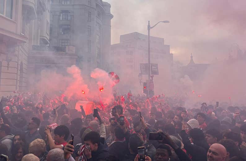 Despedida Epica Del Athletic Club Aficion Y Jugadores Celebran Juntos