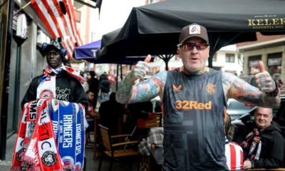 Disfruta Del Ambiente En Bilbao Hinchas Del Athletic Y Rangers Se Encuentran