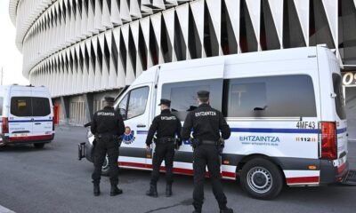 Disfruta Del Partido Aburto Llama A La Convivencia Entre Aficiones