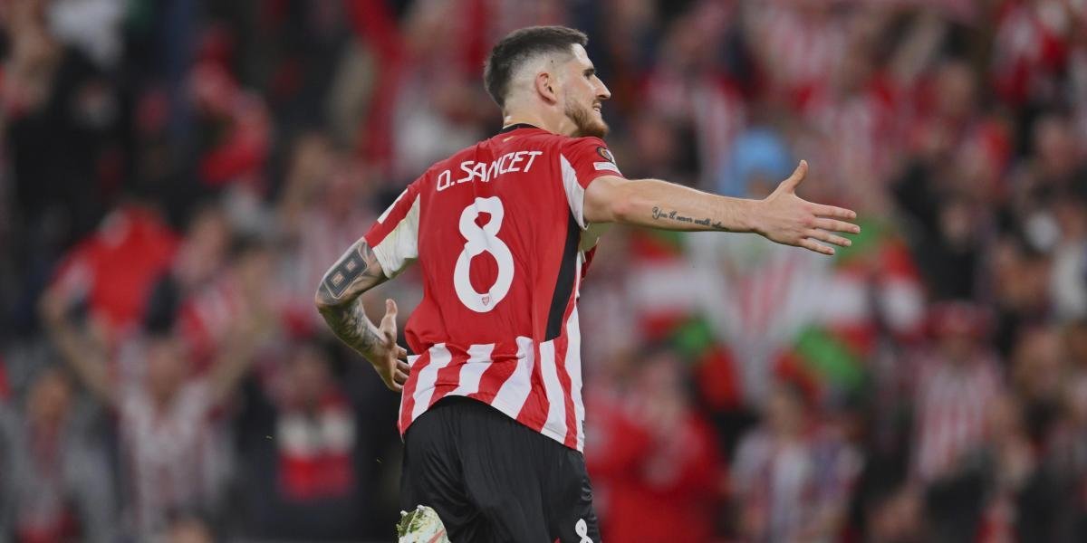 El Athletic Se Adelanta Con Un Penalti Antes Del Descanso En San Mames