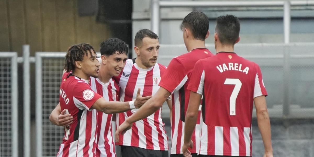 El Bilbao Athletic Y La Cultural Leonesa Se Enfrentan En Lezama