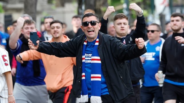 Los Aficionados Del Rangers Disfrutan Bilbao Sin Incidentes Ni Altercados