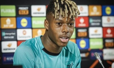 Nico Williams Superfeliz Aqui No Miro Mas Alla