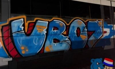 Radicales Del Rangers Grafitean Un Tren De Renfe En Bilbao Antes Del Partido