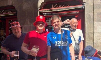 Rie Con Los Hinchas Del Rangers Sobre El Frio En Bilbao Y Su Ropa
