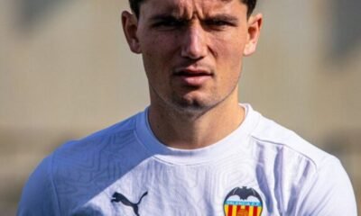 Valencia Pone En Mercado A Hugo Guillamon