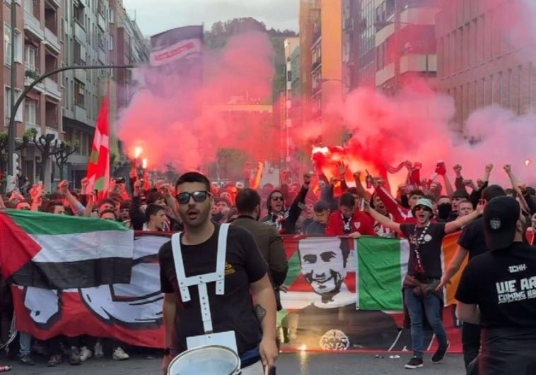 Vive La Fiesta Rojiblanca Tras La Clasificacion Del Athletic A Semifinales
