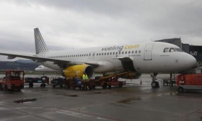 Vueling Fleta Vuelos Especiales Para Aficionados Del Athletic A Manchester