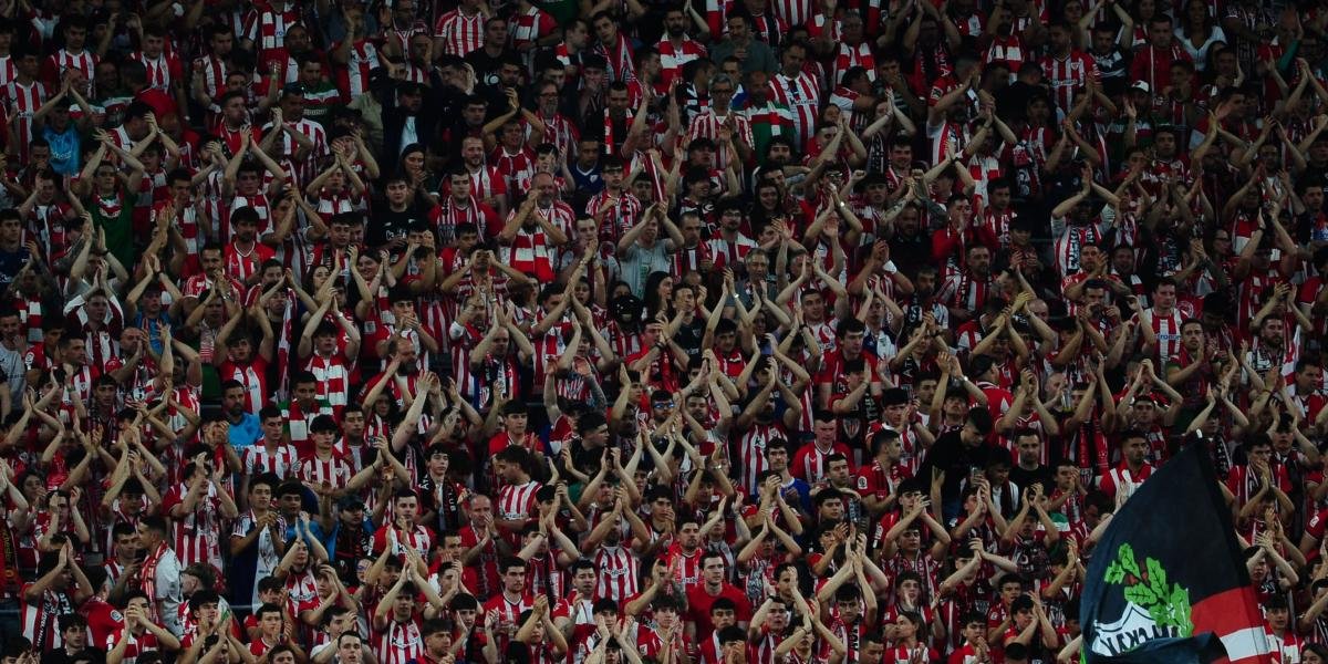 Aplausos Para El Athletic Tras Dura Derrota Ante El Manchester United