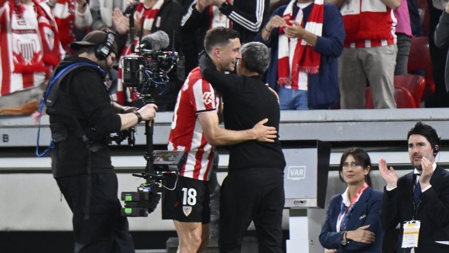 De Marcos Se Despide Del Athletic Con Emocion