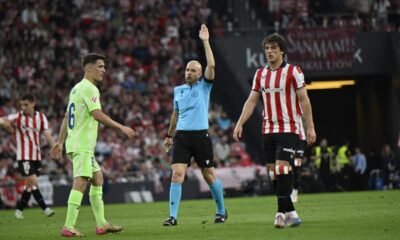 El Arbitro Gonzalez Fuertes Se Retira Con Polemica En San Mames