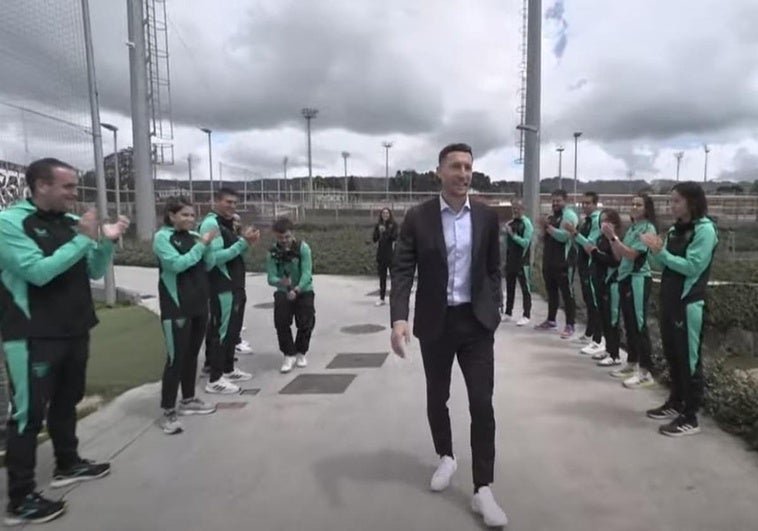 El Athletic Rinde Emotivo Homenaje A De Marcos En Lezama