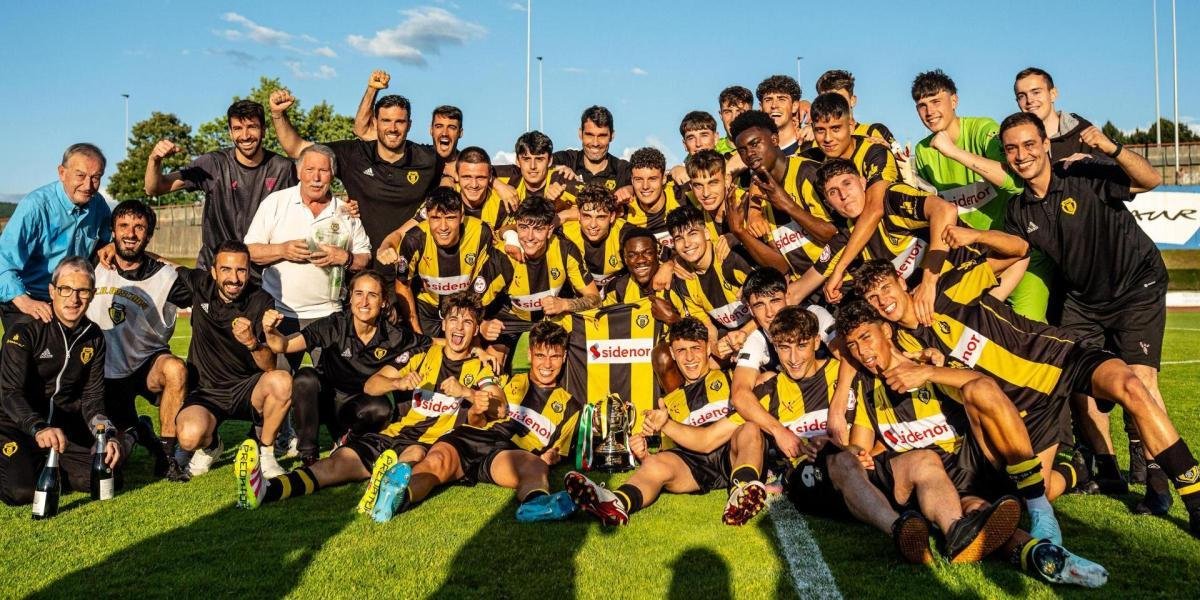 El Basconia Celebra Su Ascenso A Segunda Rfef