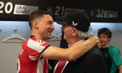 Emotivo Abrazo Entre Leyendas Del Athletic
