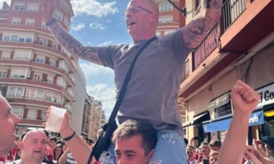 Hinchas Del United Evitan Ertzaintza En San Mames