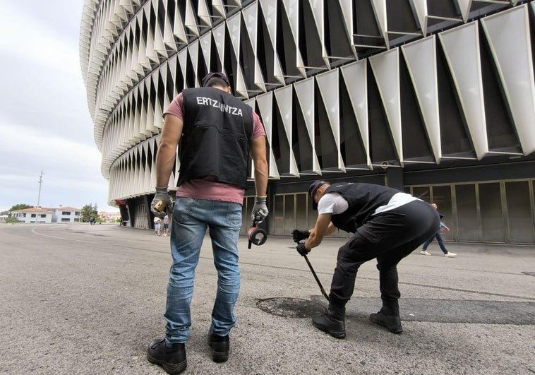 La Ertzaintza Refuerza Seguridad En San Mames Ante Athletic Manchester United