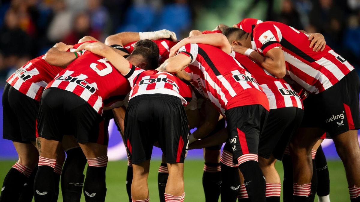 La Plantilla Del Athletic Celebra Champions Con Vacaciones Conjuntas