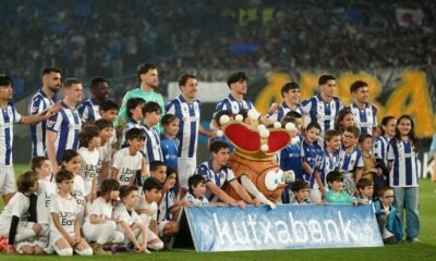 Ninos De La Real Sociedad Visten De Txuri Urdin Ante El Celta