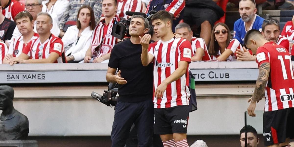 Peio Canales Promesa Del Athletic Con El Dorsal 28