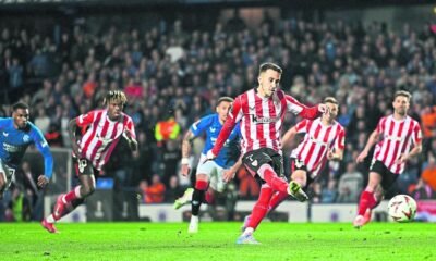 Alex Berenguer El Incansable Emulando A Inaki Williams