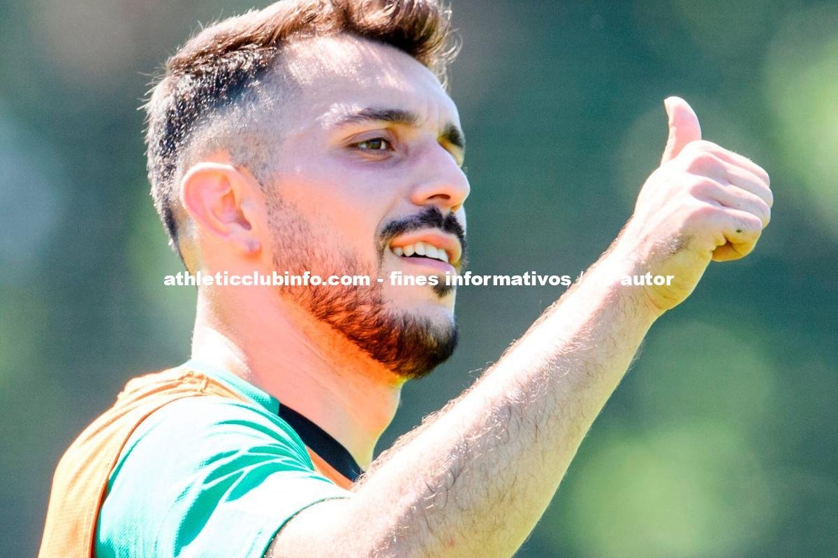 Aitor Paredes Y Su Gesto De Valores Con Aficionado Cantabro En Lezama