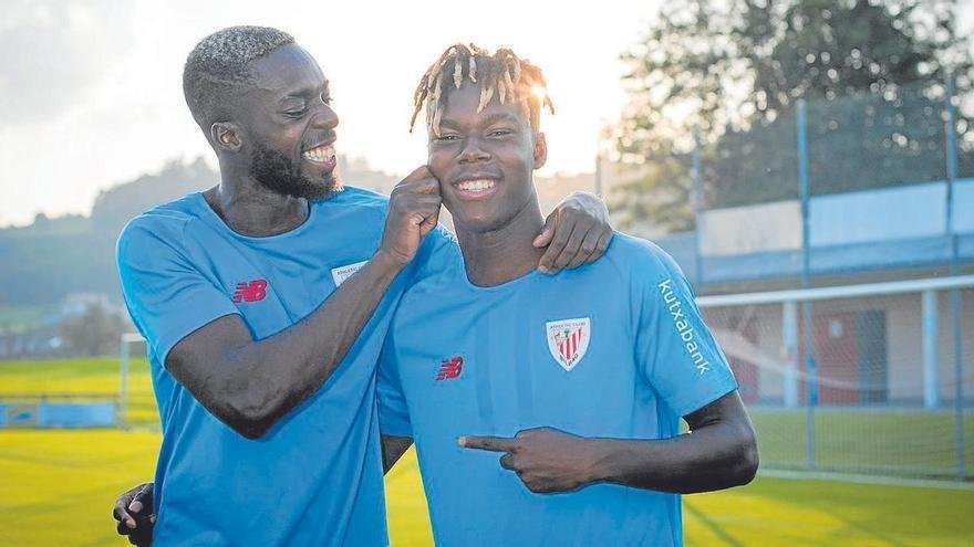 Emotiva Imagen De Los Hermanos Williams Celebra Renovacion De Nico