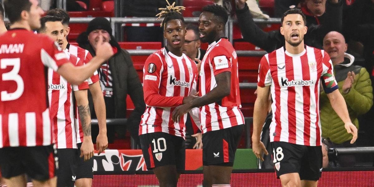 Inaki Williams Celebra La Renovacion De Su Hermano Nico En El Athletic