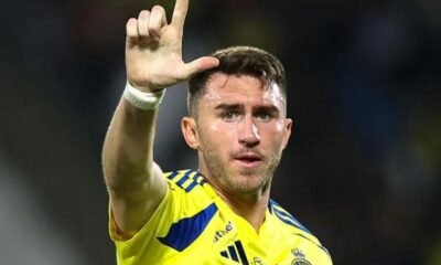 Laporte Entrena Al Margen En El Athletic Mientras Espera Novedades