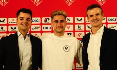 Las Razones Del Athletic Para Fichar A Robert Navarro Versatilidad Clave