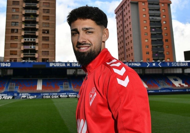 Peru Nolaskoain El Guipuzcoano Que Rechazo A La Real Por El Athletic