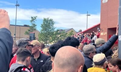 Desalojo En Anfield Tribuna Principal Vacia Una Hora Antes Del Partido
