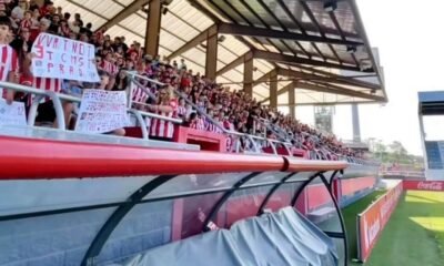 El Athletic Club Recibe Apoyo Vital De Su Aficion En Lezama