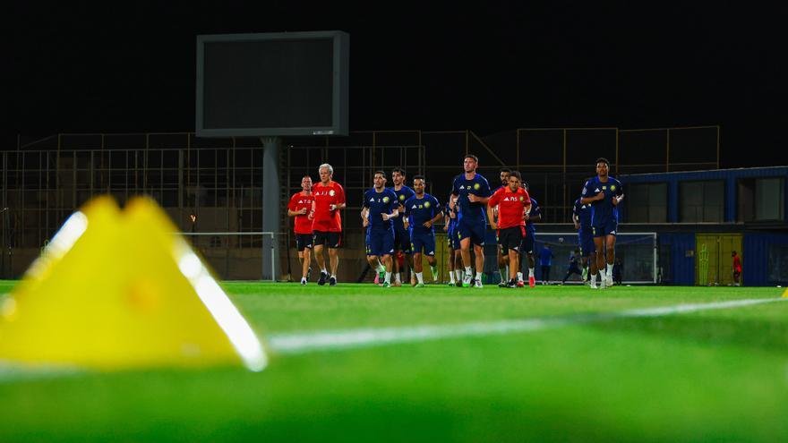 Laporte No Entrena Con Al Nassr Que Sucede Con Su Futuro