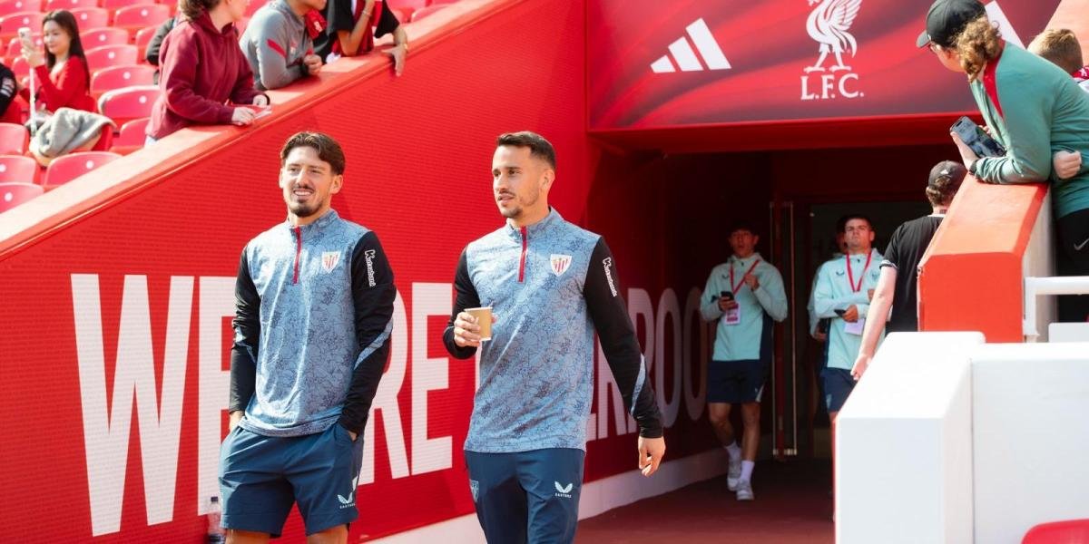 Liverpool Y Athletic Inician Con Onces Alternativos En Anfield