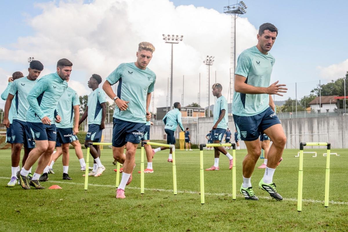 Nico Se Pierde La Primera Sesion Del Athletic Con Publico En Lezama