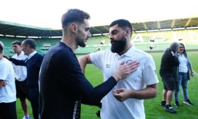 Villalibre Nuevo Delantero Del Racing Llega Del Alaves Para Brillar