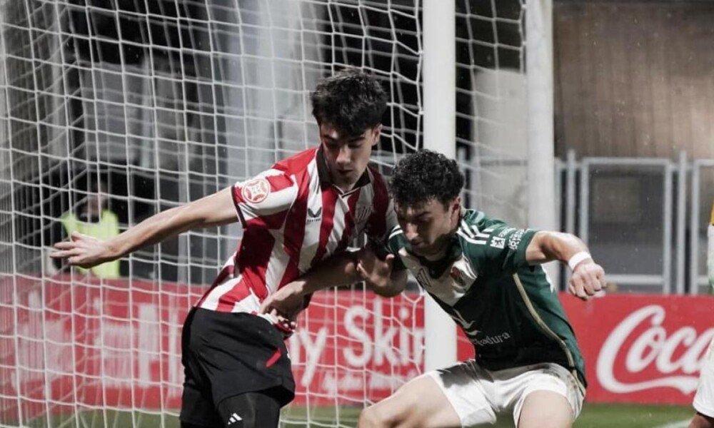 El Bilbao Athletic desciende tras derrota ante el Cacereño en casa